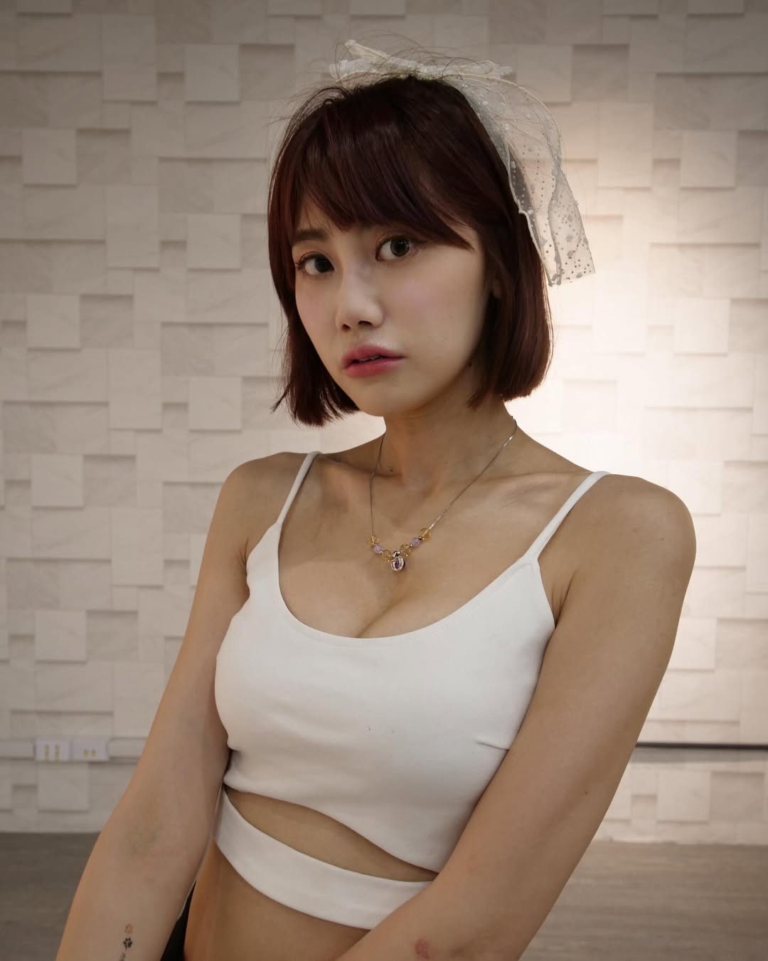 鄰家女孩「豆芽」滿等性感身材 弧度好吸睛-第1章-图片1