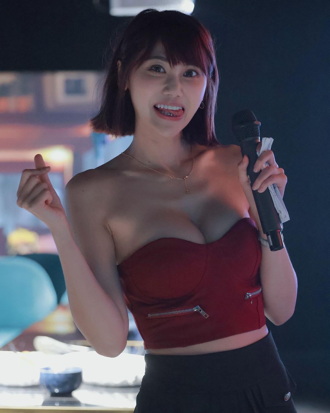 鄰家女孩「豆芽」滿等性感身材 弧度好吸睛-第1章-图片9