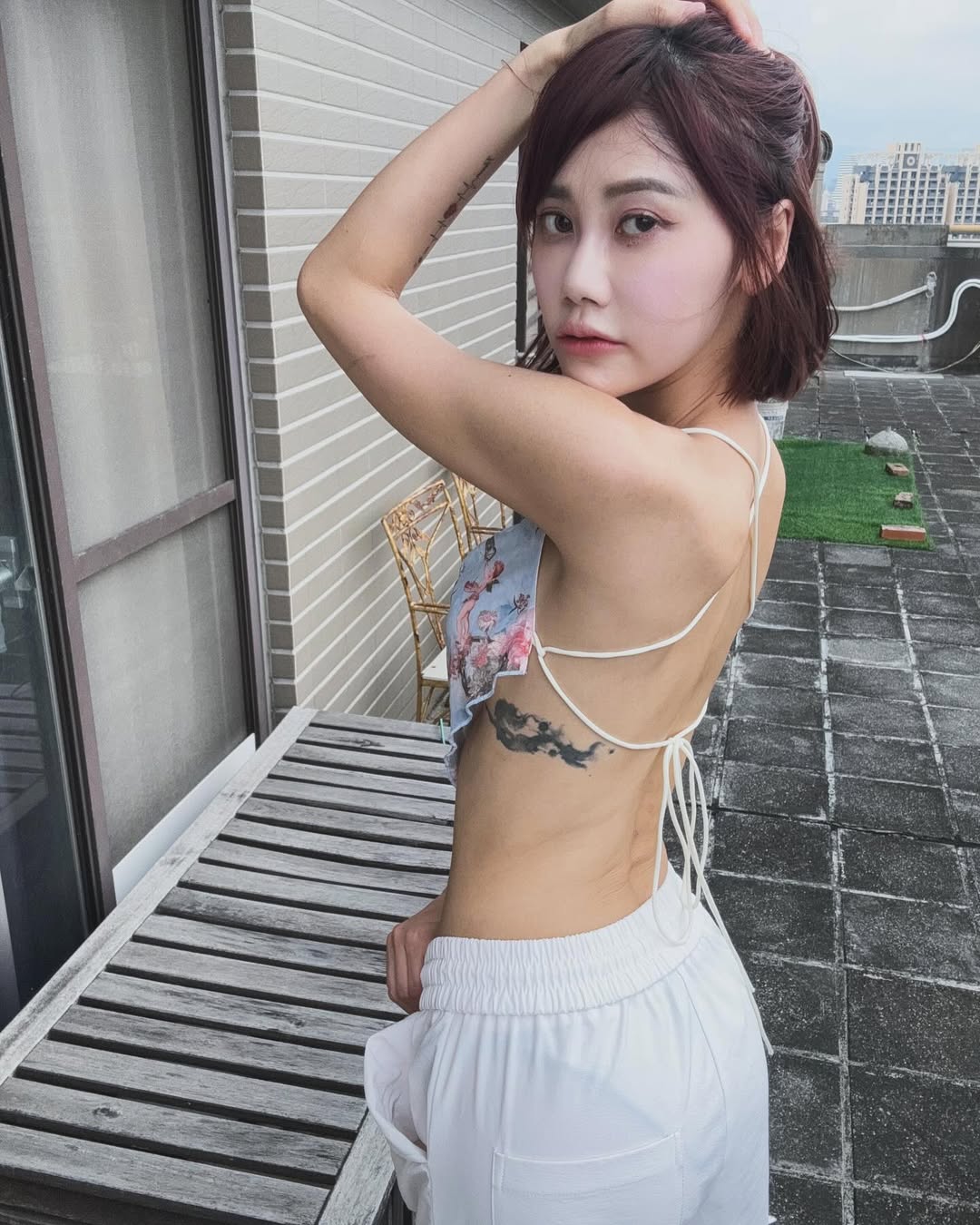 鄰家女孩「豆芽」滿等性感身材 弧度好吸睛-第1章-图片11