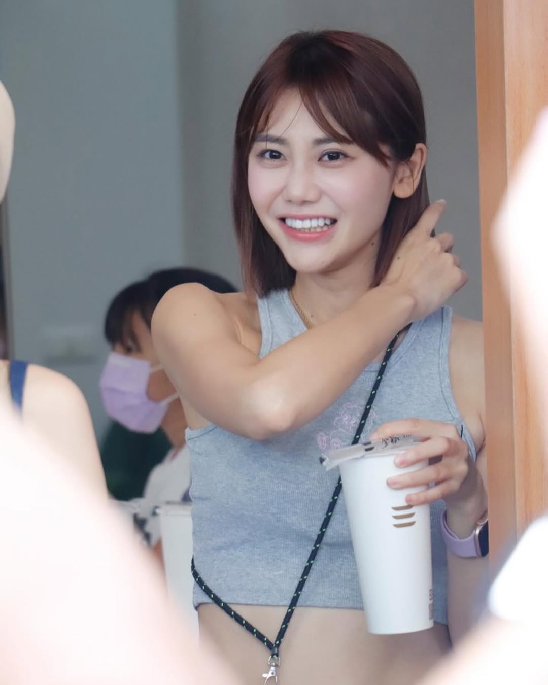 鄰家女孩「豆芽」滿等性感身材 弧度好吸睛-第1章-图片23