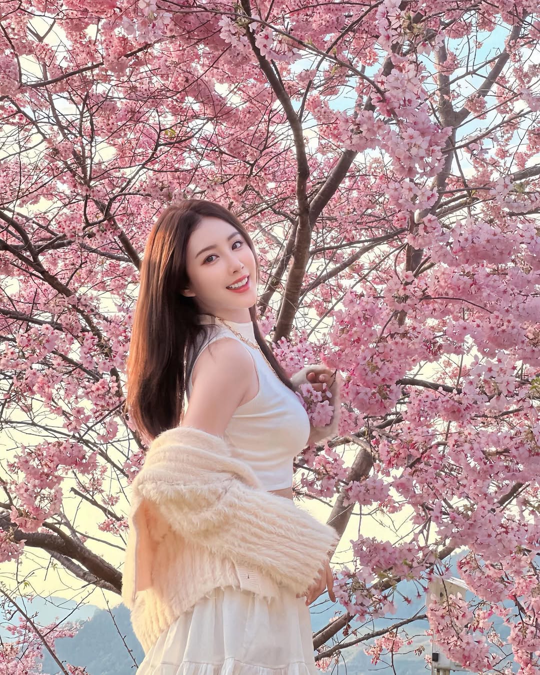 性感小惡魔 「夏晴」白嫩身材 把你給征服-第1章-图片13