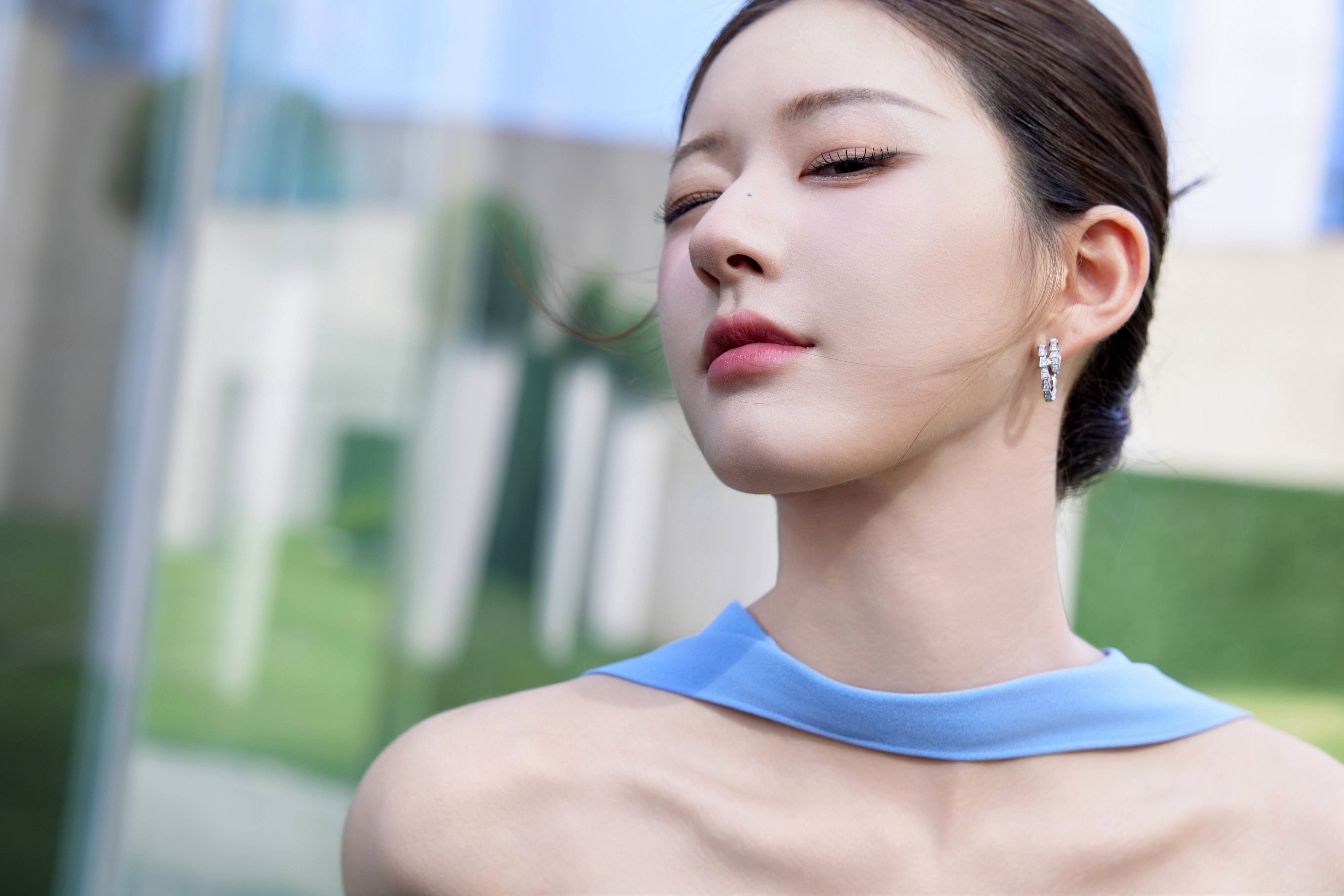 冰藍倩影美好愜意—趙露思[高清套圖]