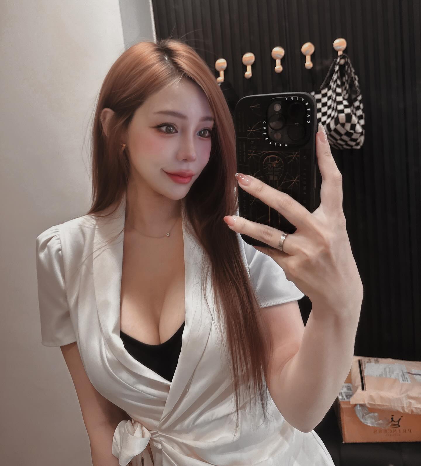 美臀女王「劉步步Dana」邪惡視角全看光 看了好上火-第1章-图片9