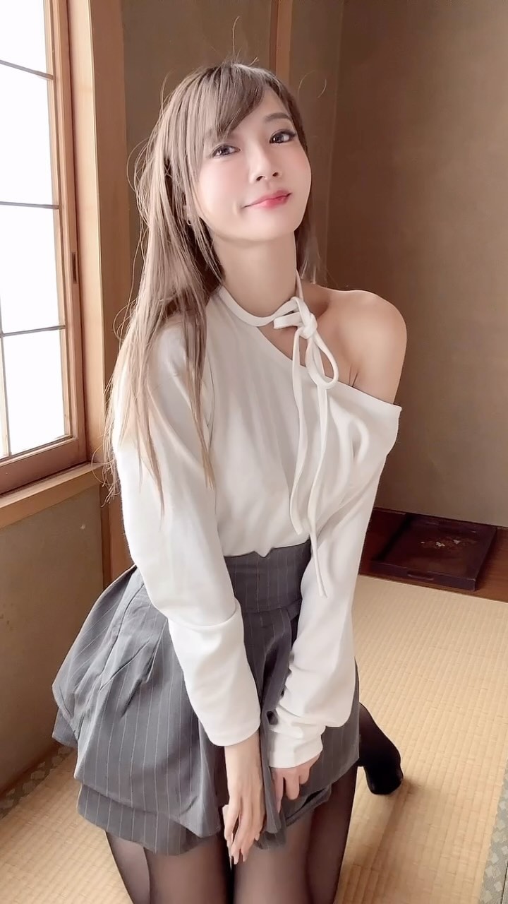 女神等級「貓兒小馨星」不吝嗇展現魔鬼身材-第1章-图片6