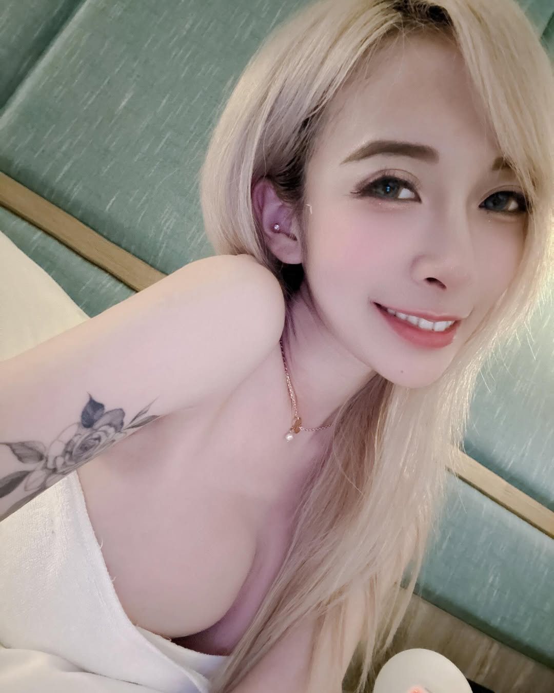 甜美外型「Lan Xin Yu」甜美臉蛋下的飽滿胸器-第1章-图片5
