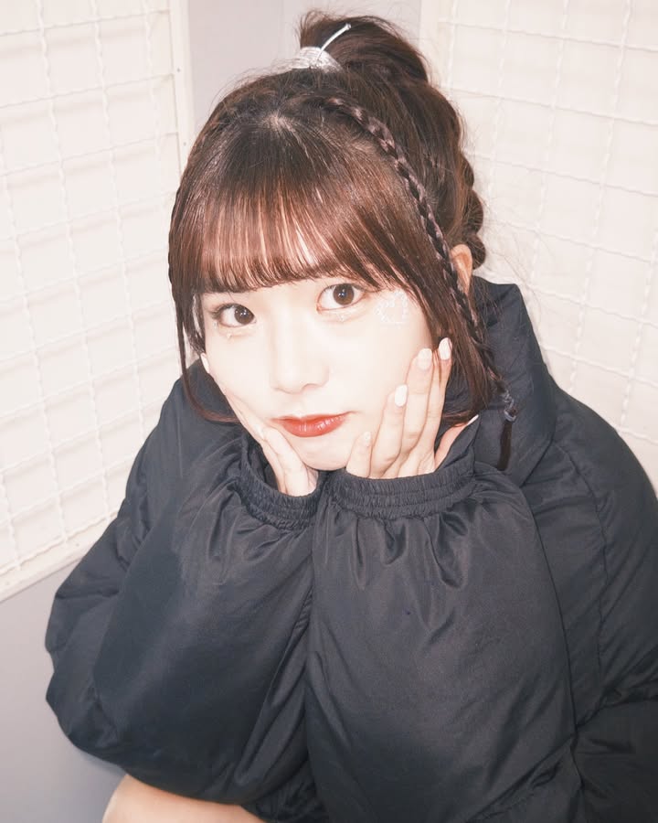 神情誘人 「笑笑」甜甜氣息太有戀愛感