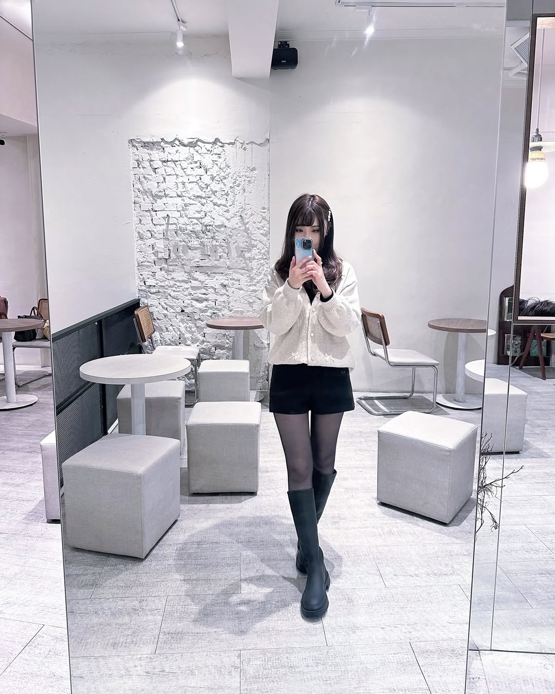 The sexy curve “Emily” is thrilling!-第1章-图片12