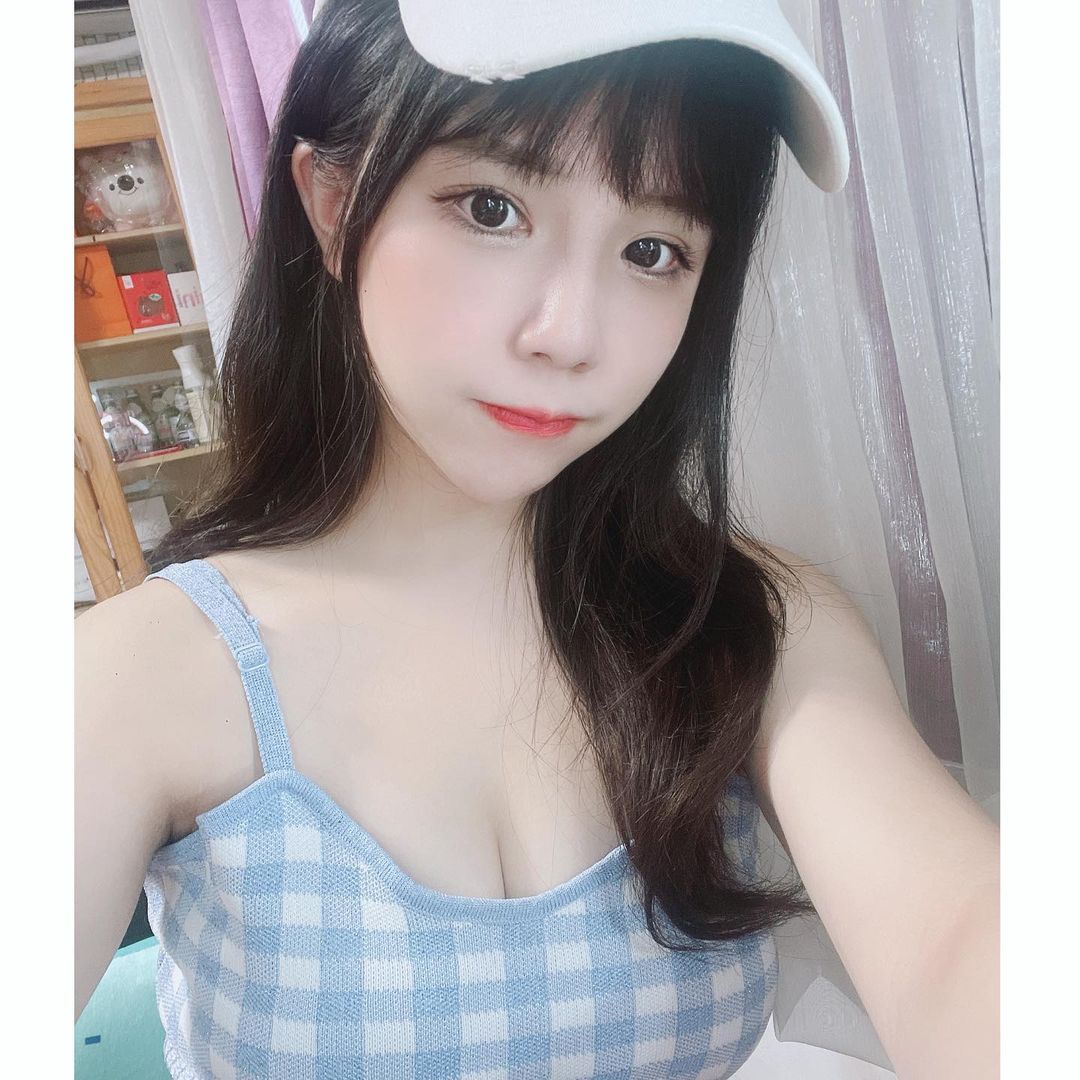 Big hair, low chest, low chest, low chest, low chest.-第1章-图片22