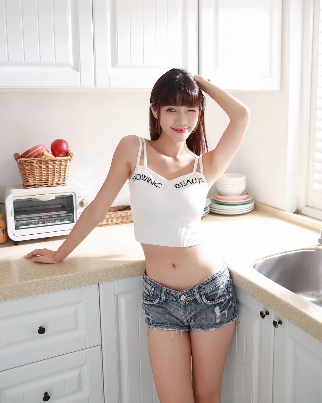 「Abby_林夏蕾」女王般的氣質 細腰爆乳-第1章-图片21