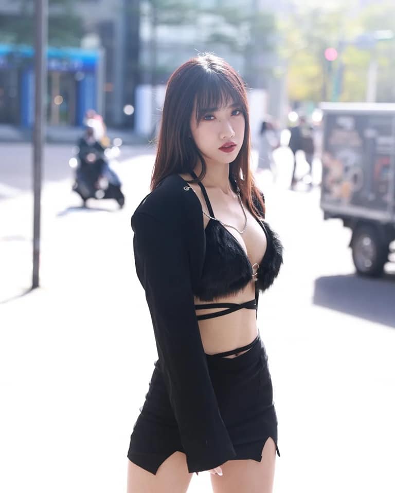 Taiwanese girl with long legs, good at dancing.-第1章-图片3