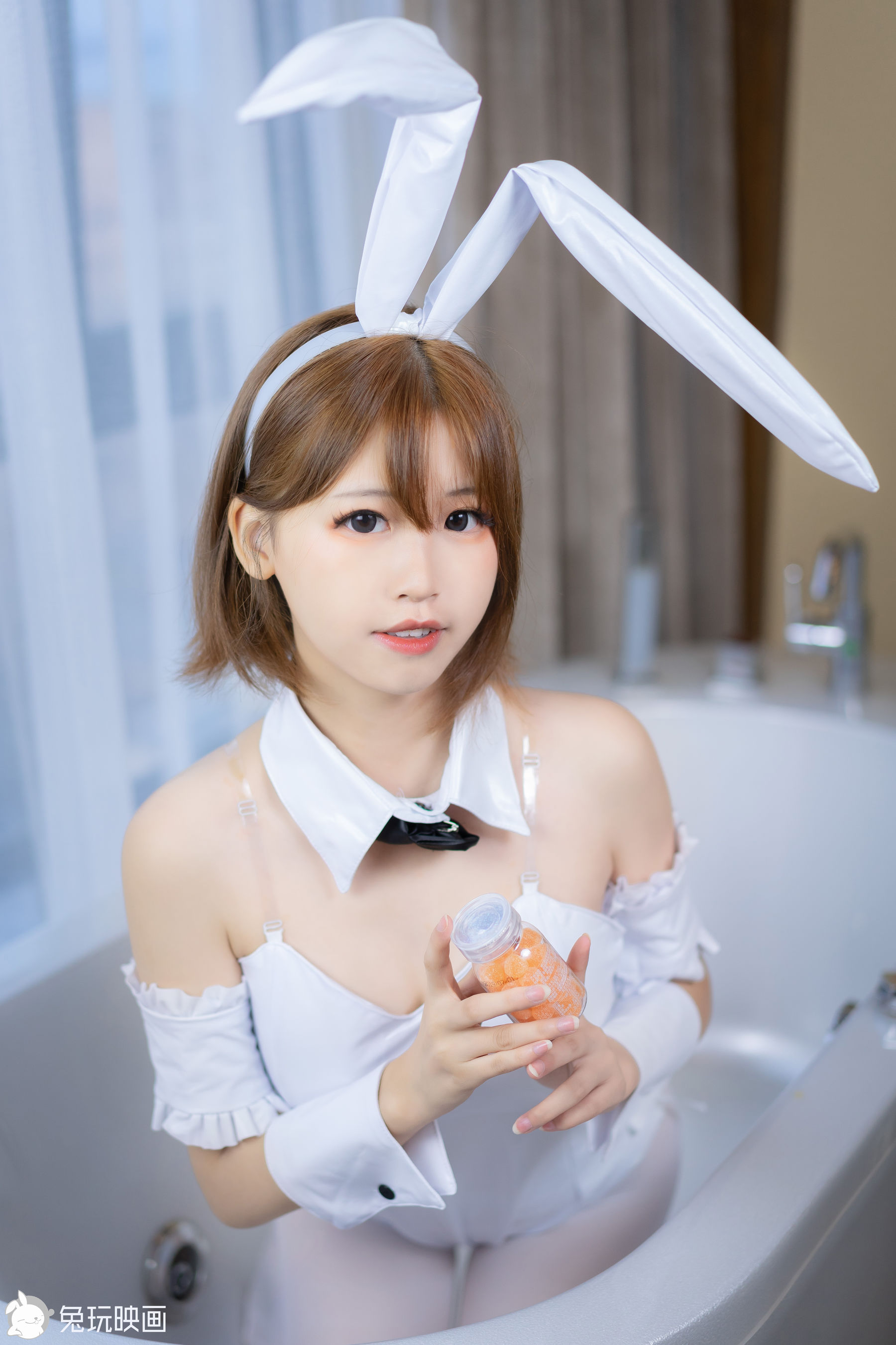 [兔玩映畫]  白色兔女郎-第1章-图片2