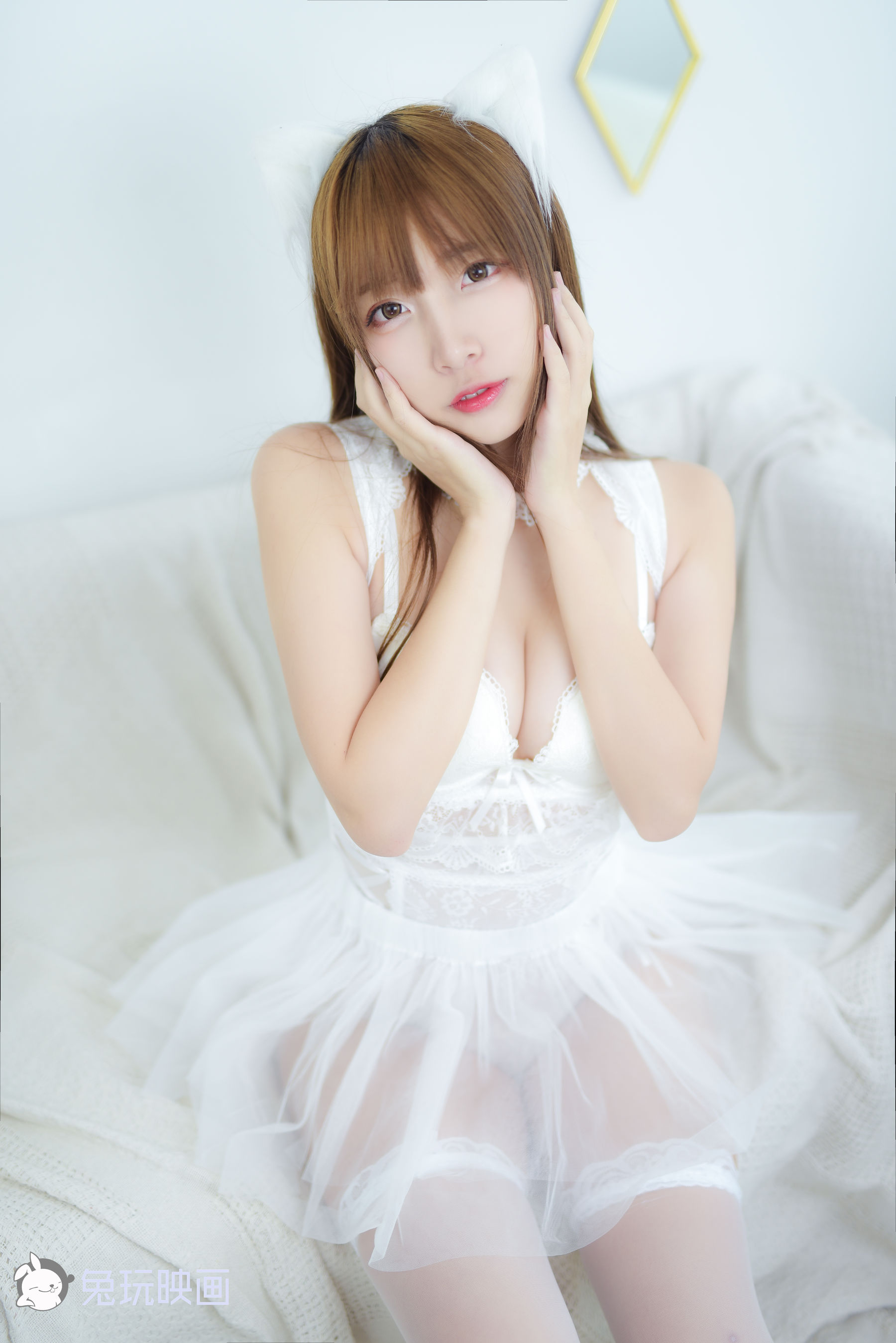 The rabbit painting white wedding vests.-第1章-图片11