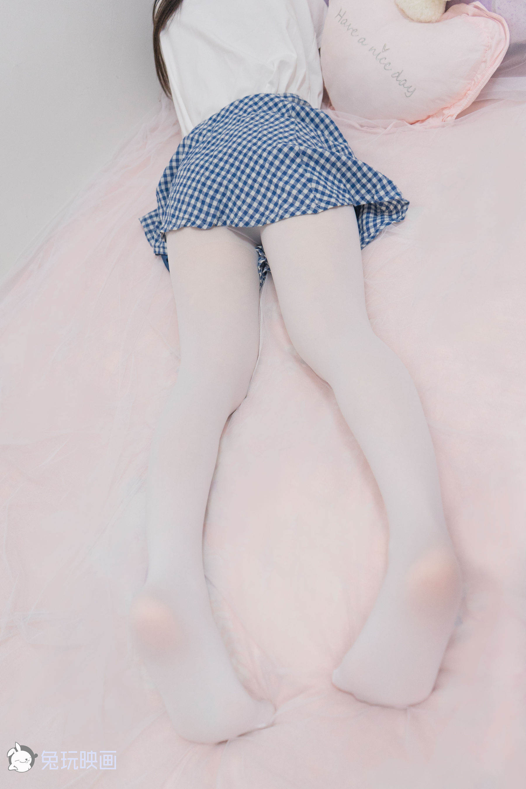 Camiseta de conejo con pantalones azules.-第1章-图片38