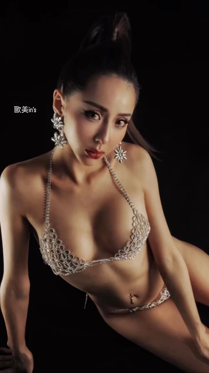 「蘇珊」火辣曲線深藏不露獨特氣質太誘人-第1章-图片25