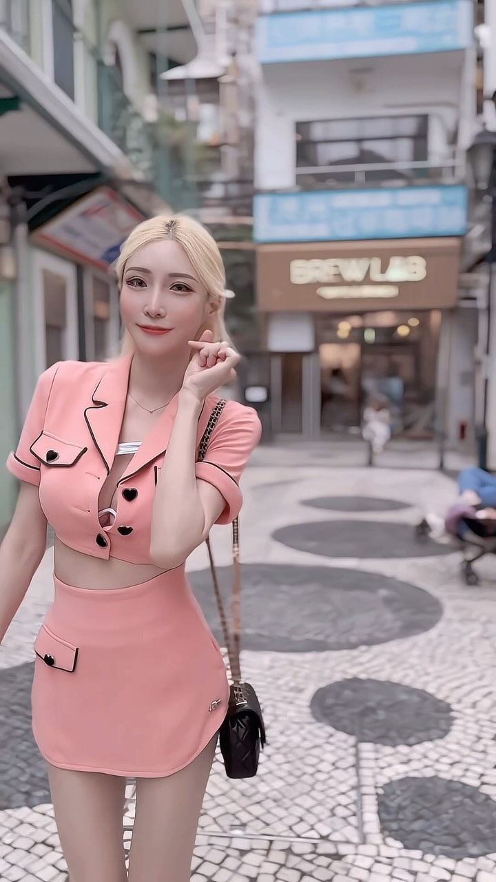 「DJ_XIN_李小星」 若隱若現 擄獲網友芳心-第1章-图片21