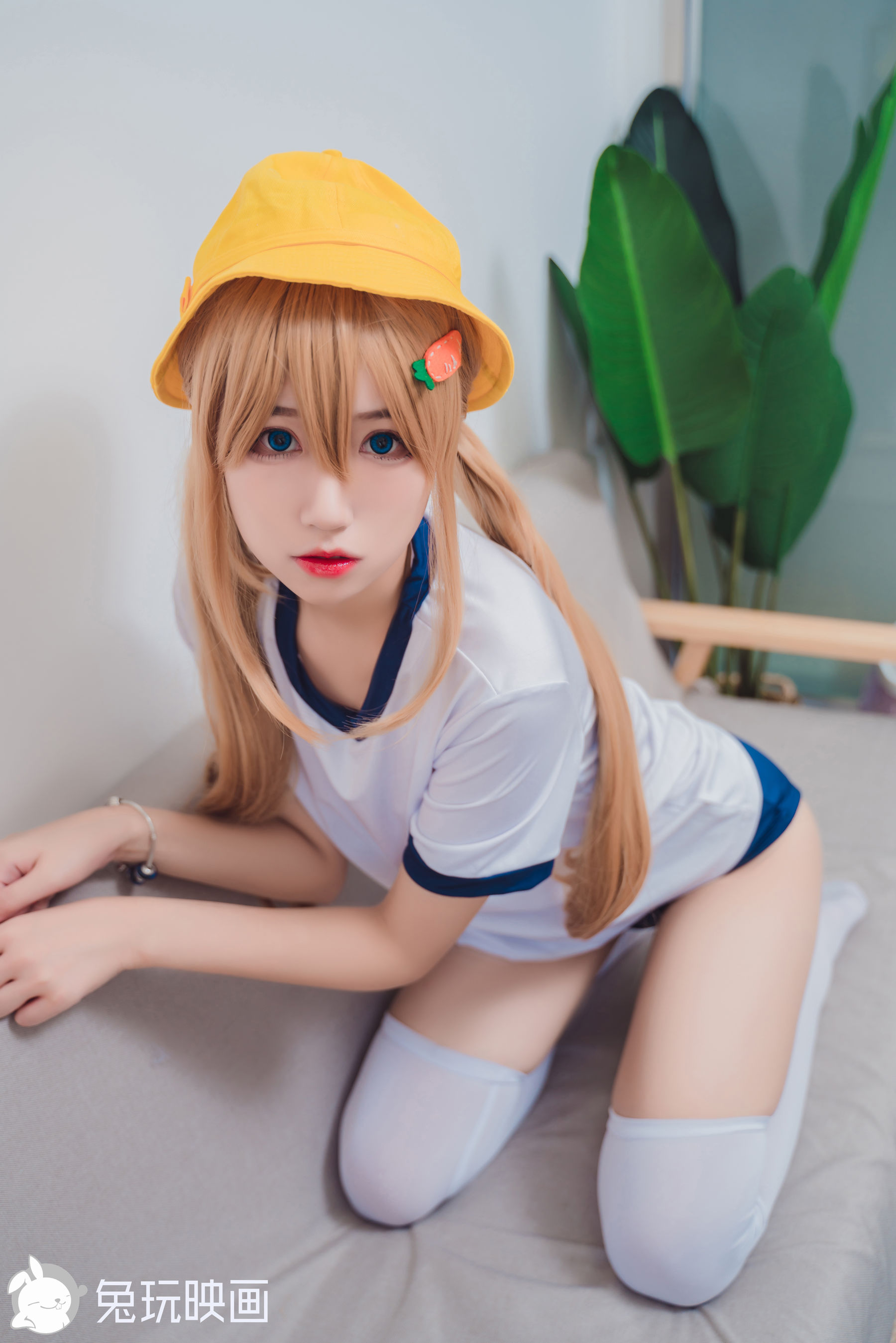 Juguete con sombrero amarillo.-第1章-图片22