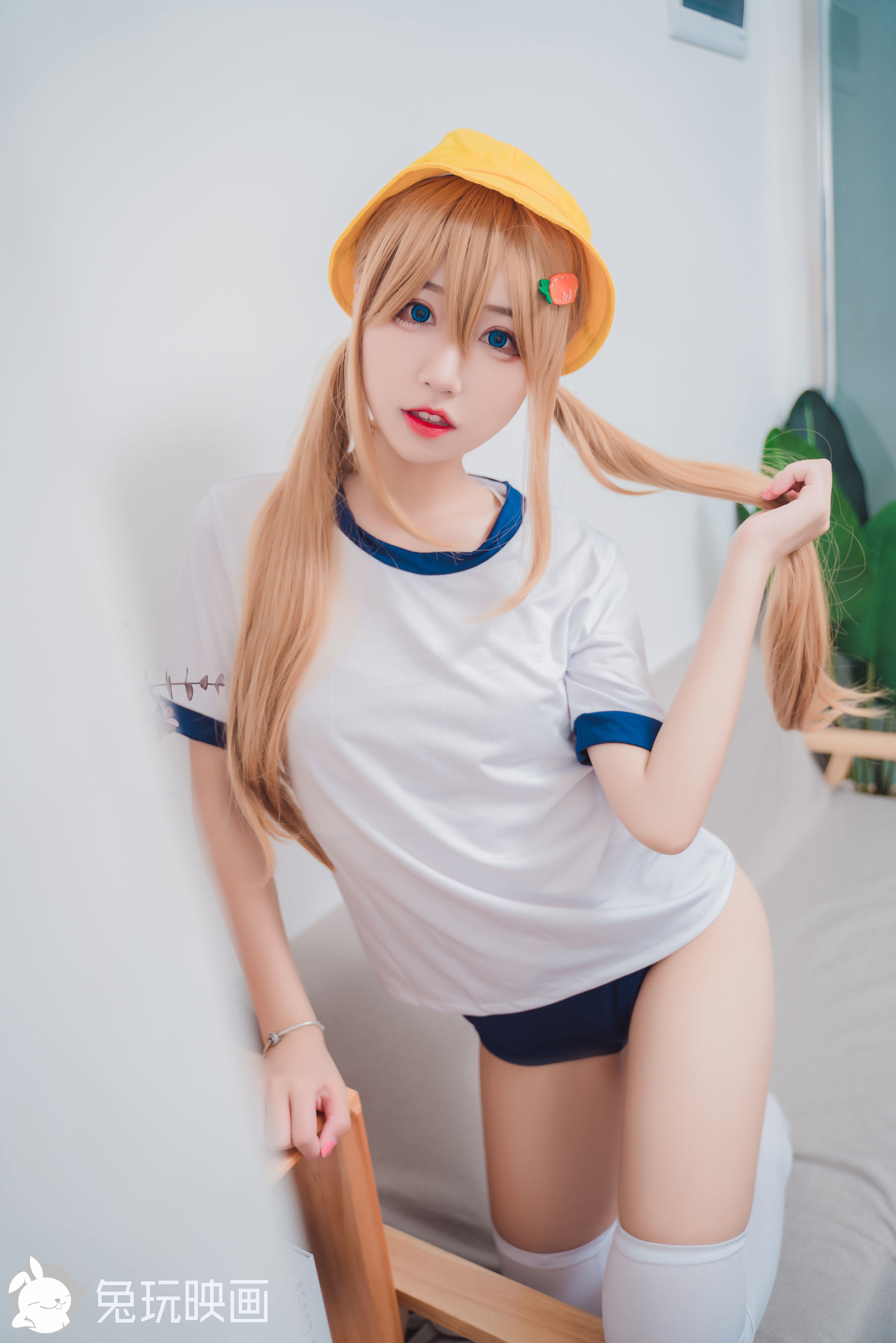 Juguete con sombrero amarillo.-第1章-图片32