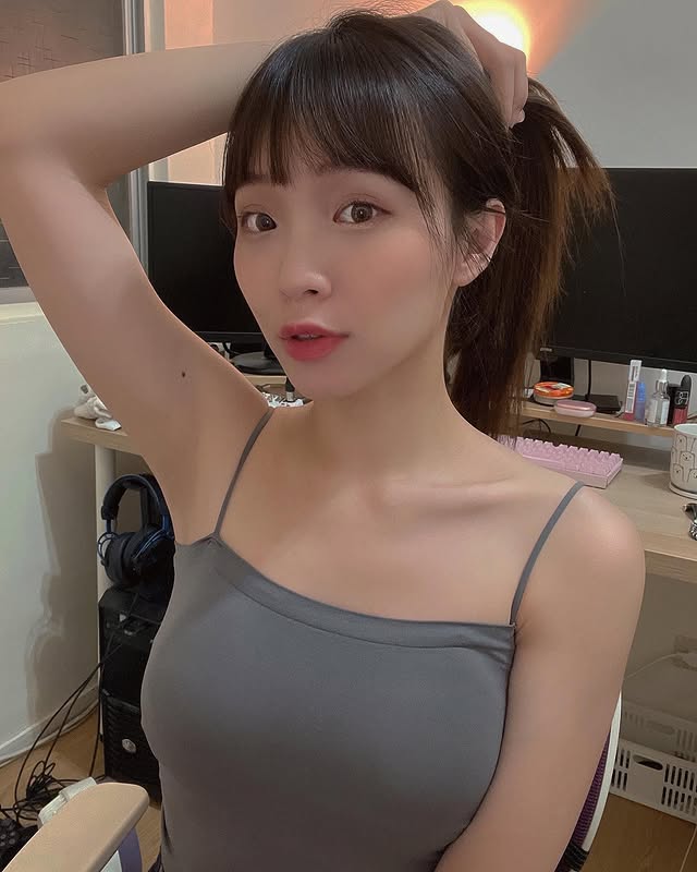 Nurse Rena angrily broadcast live: 30,000 salaries and even a cat can can can't buy enough!-第1章-图片5