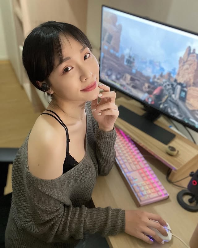 Nurse Rena angrily broadcast live: 30,000 salaries and even a cat can can can't buy enough!-第1章-图片6