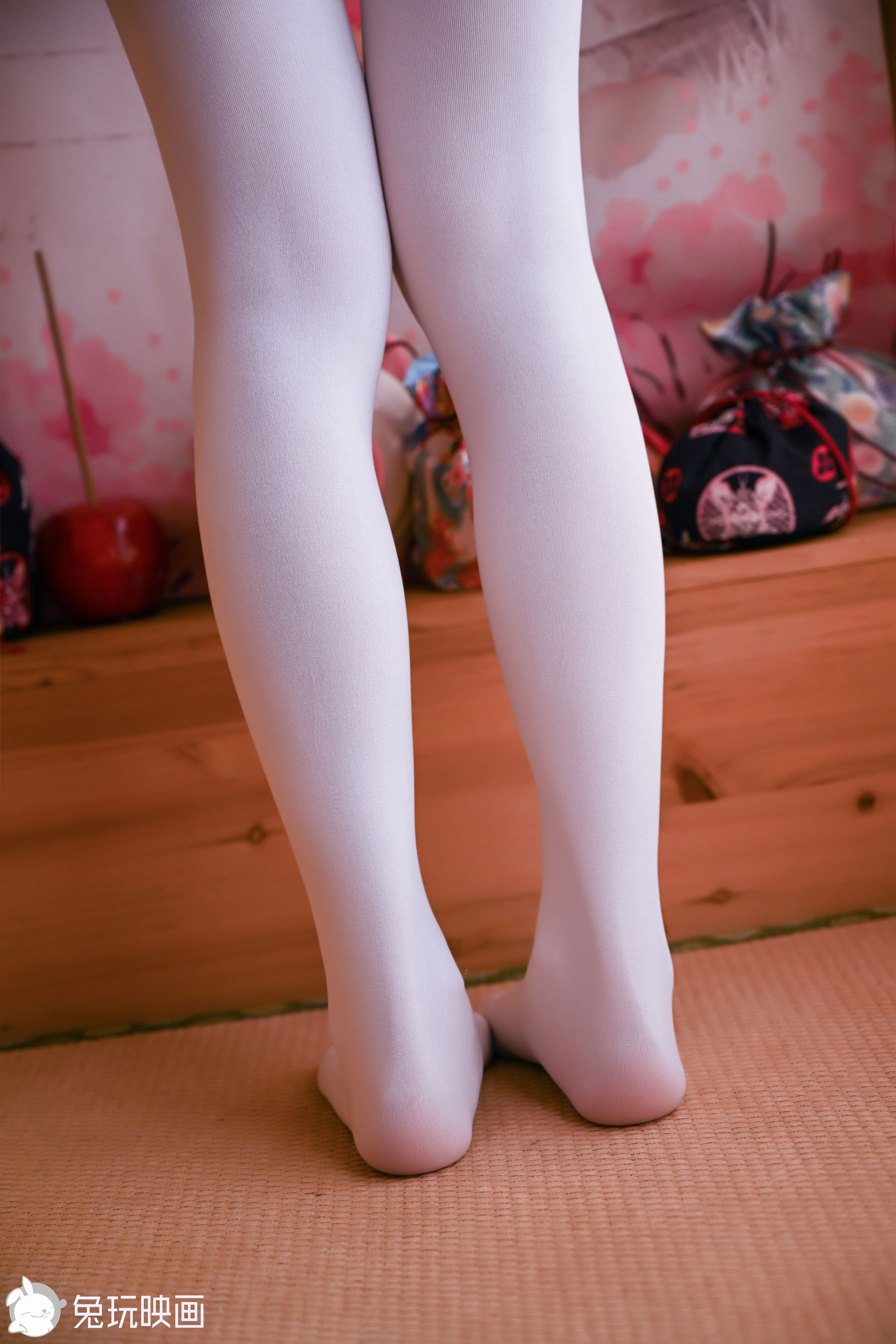 Are the rabbits painting long legs?-第1章-图片33