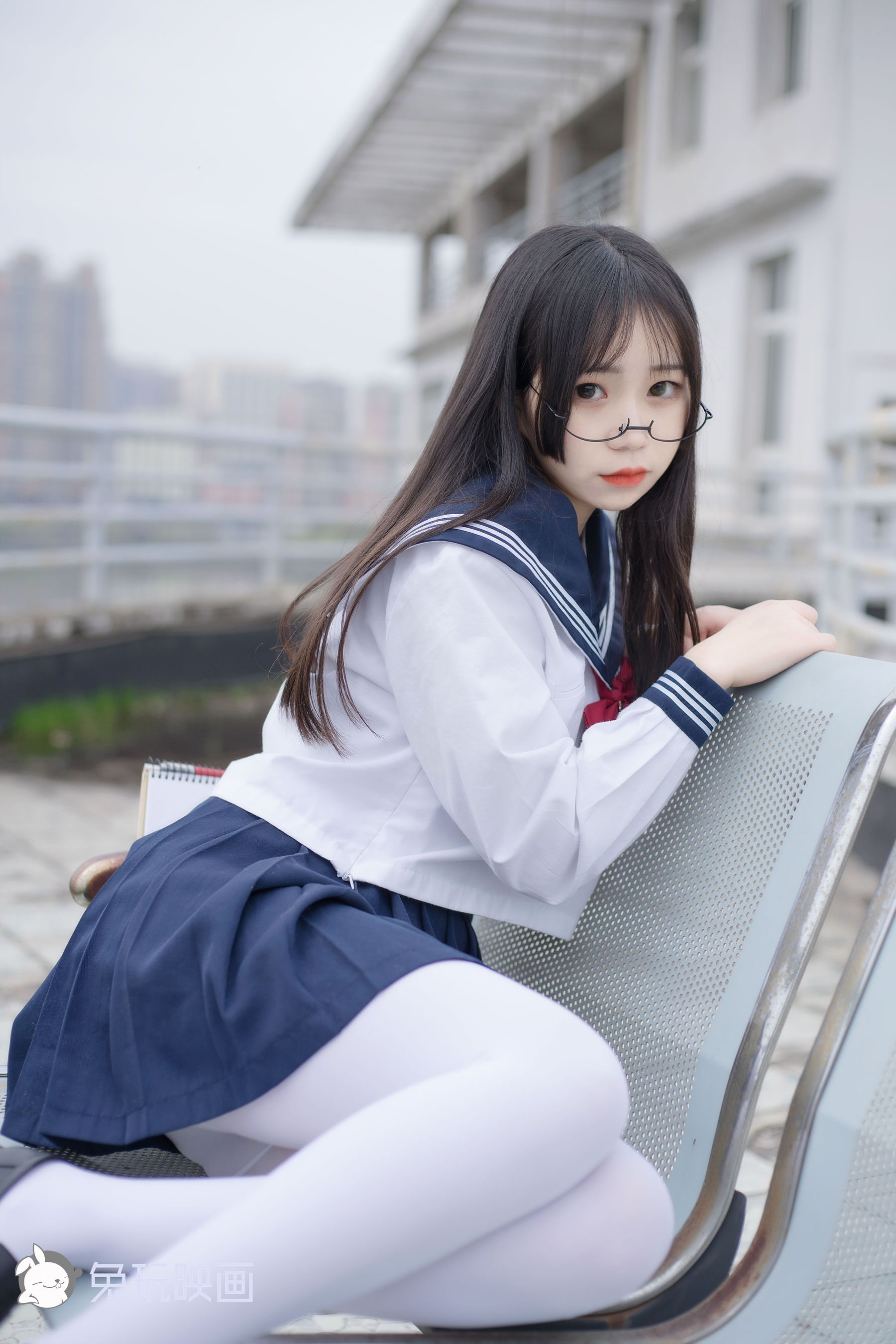 El conejo con la camiseta blanca.-第1章-图片5