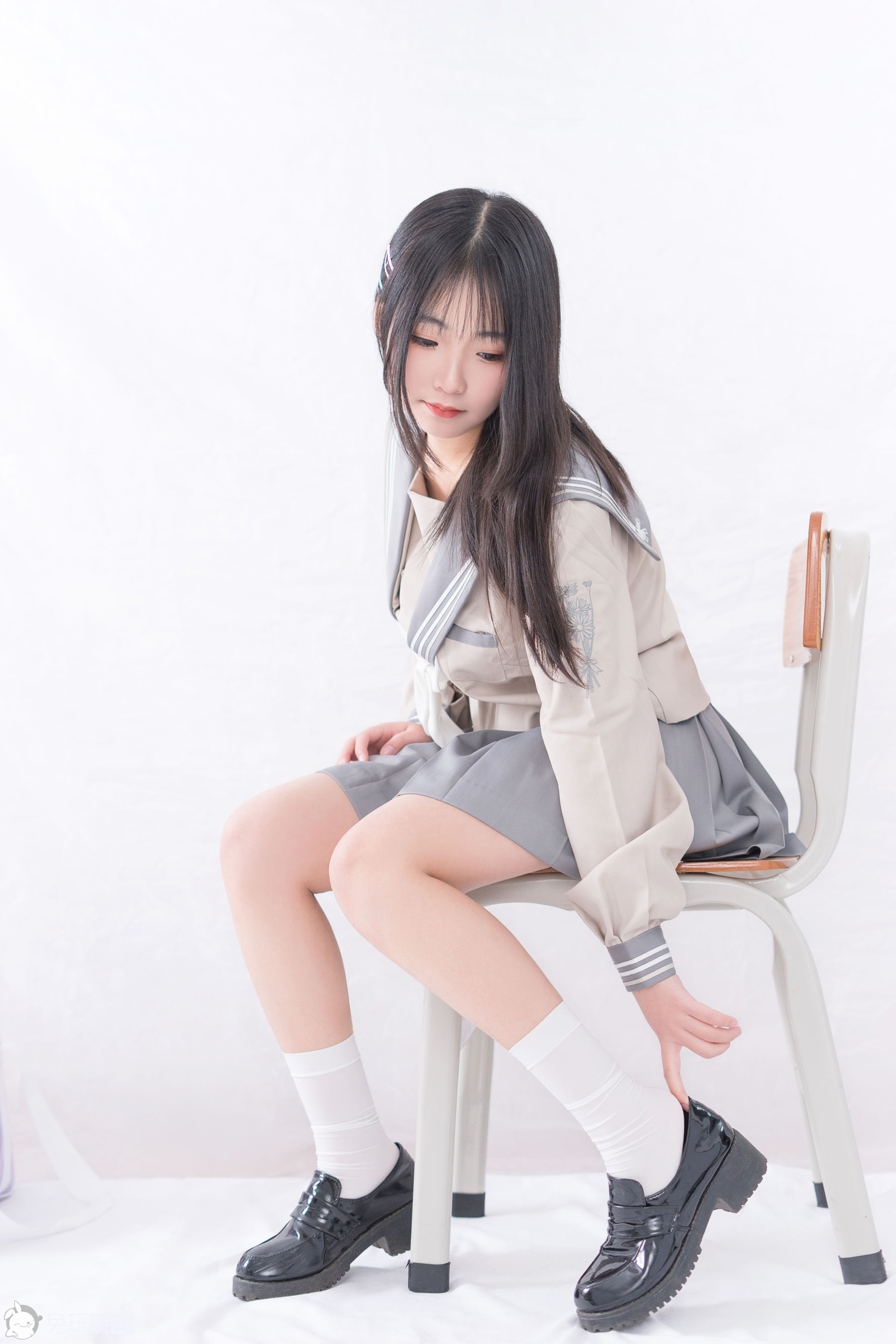 J.K. Uniform Vol 026 Niña silenciosa-第1章-图片15