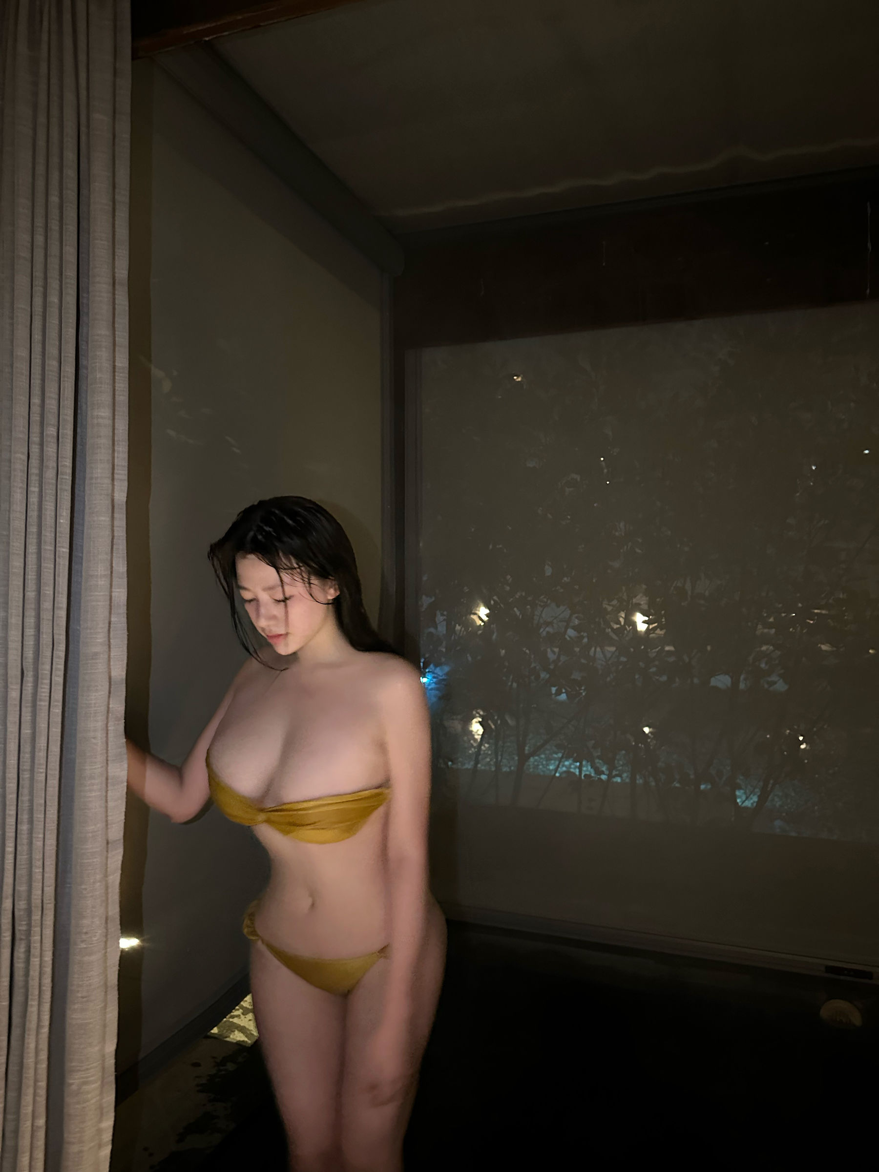 奶寶妹紙 深夜游泳池-第1章-图片23