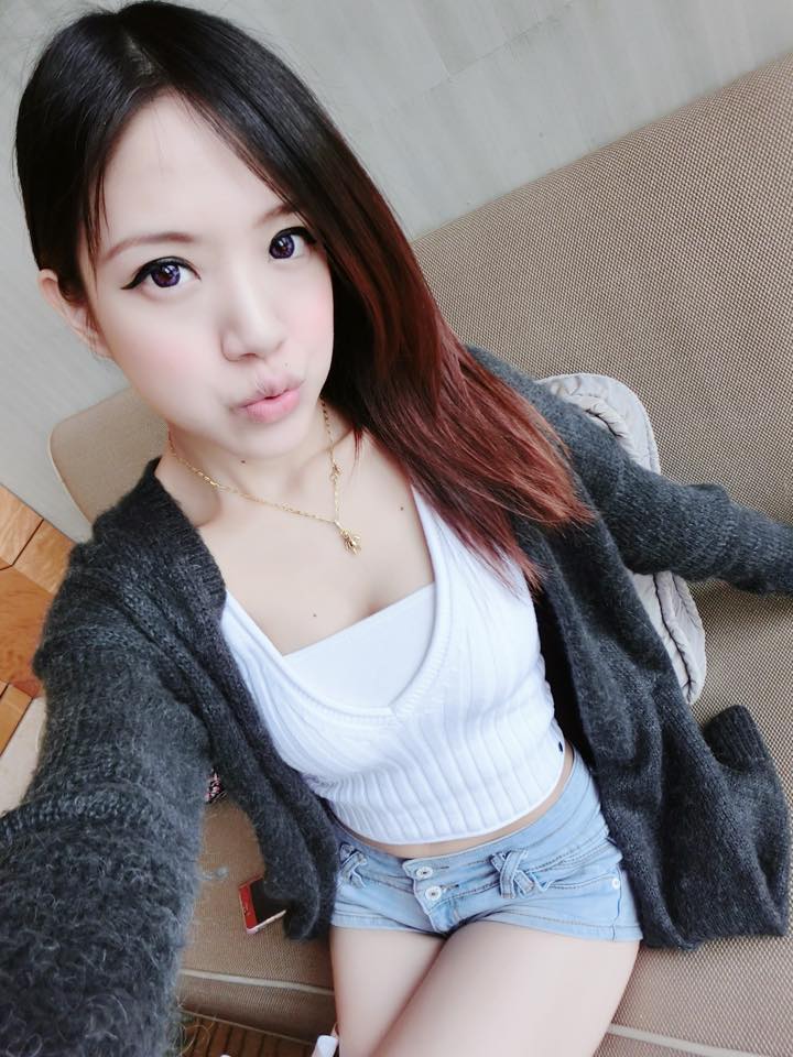 Singapore's Taiwanese Miss Wu Xiao Yu has long legs.-第1章-图片8