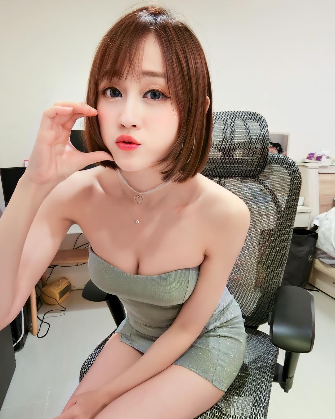 La hermosa chica del show en Tailandia, con un cuerpo uniforme y unas gotas de carne-第1章-图片6