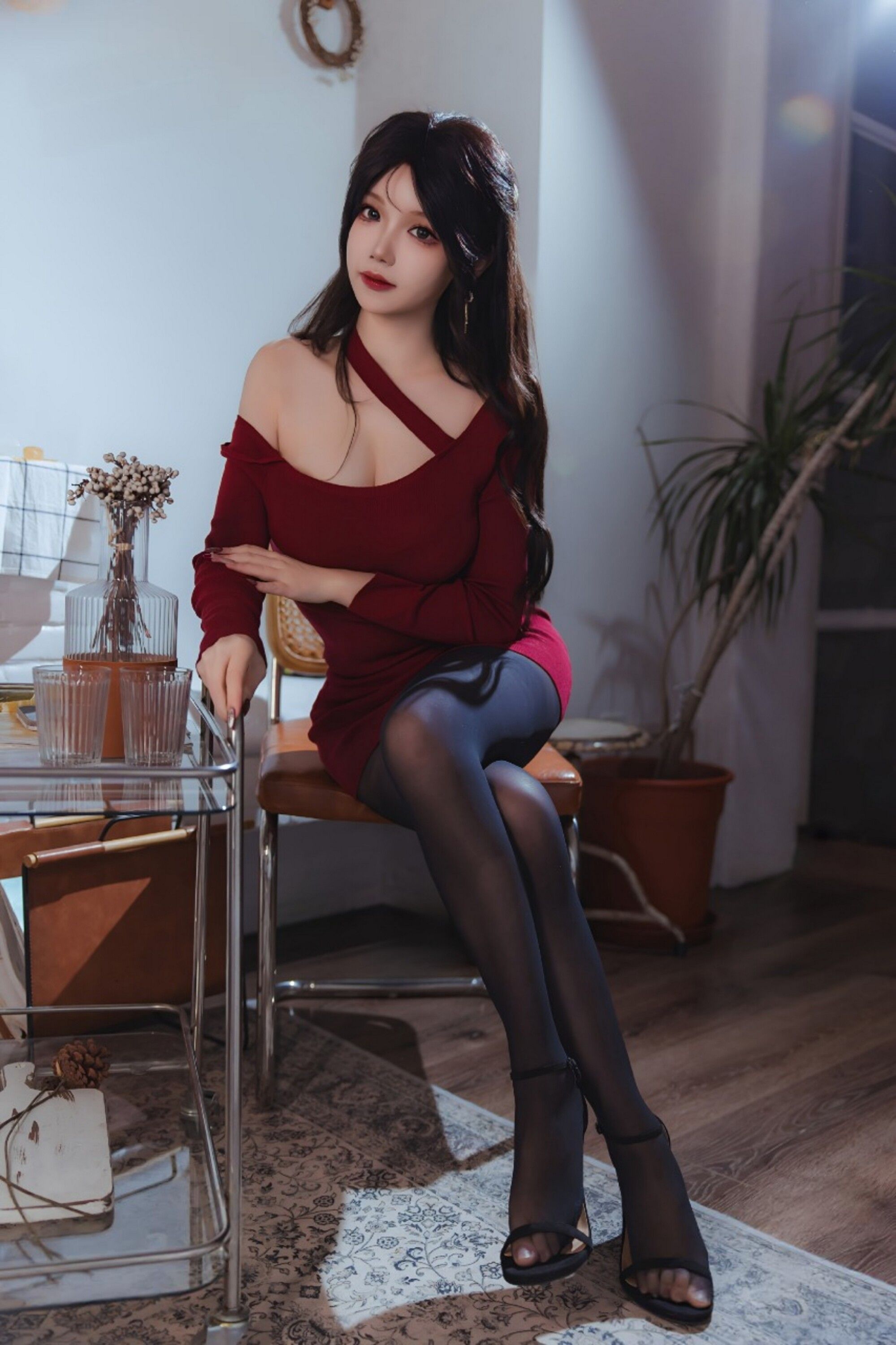 【網路收集系列】福利姬 雪晴《 紅裙黑絲小嬌妻 》VIP福利帖全【68P】-第1章-图片2