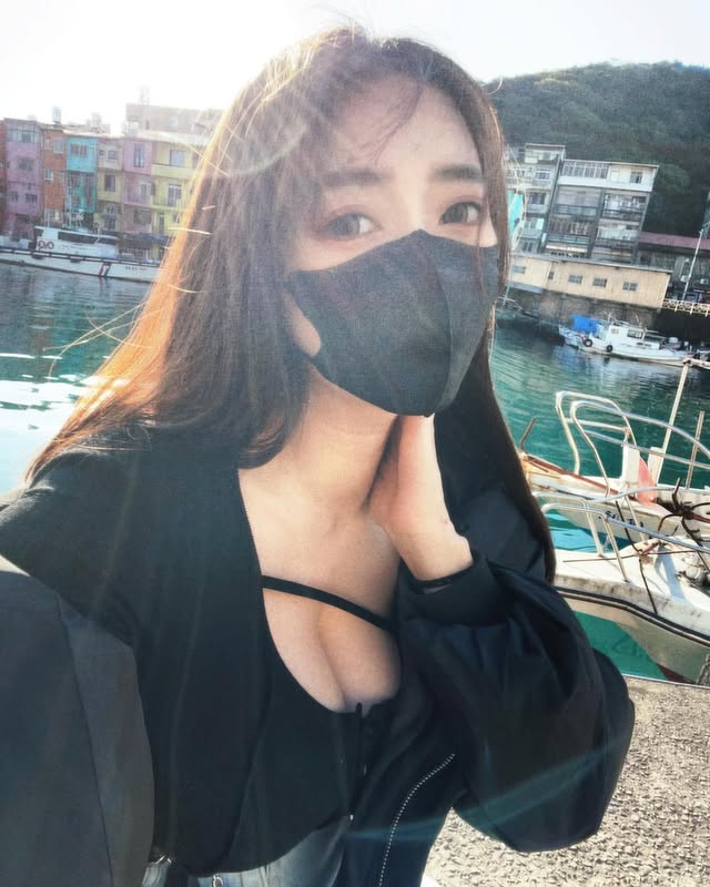 火辣肉體坦蕩露出「水蜜寶」瞬間把你征服-第1章-图片8