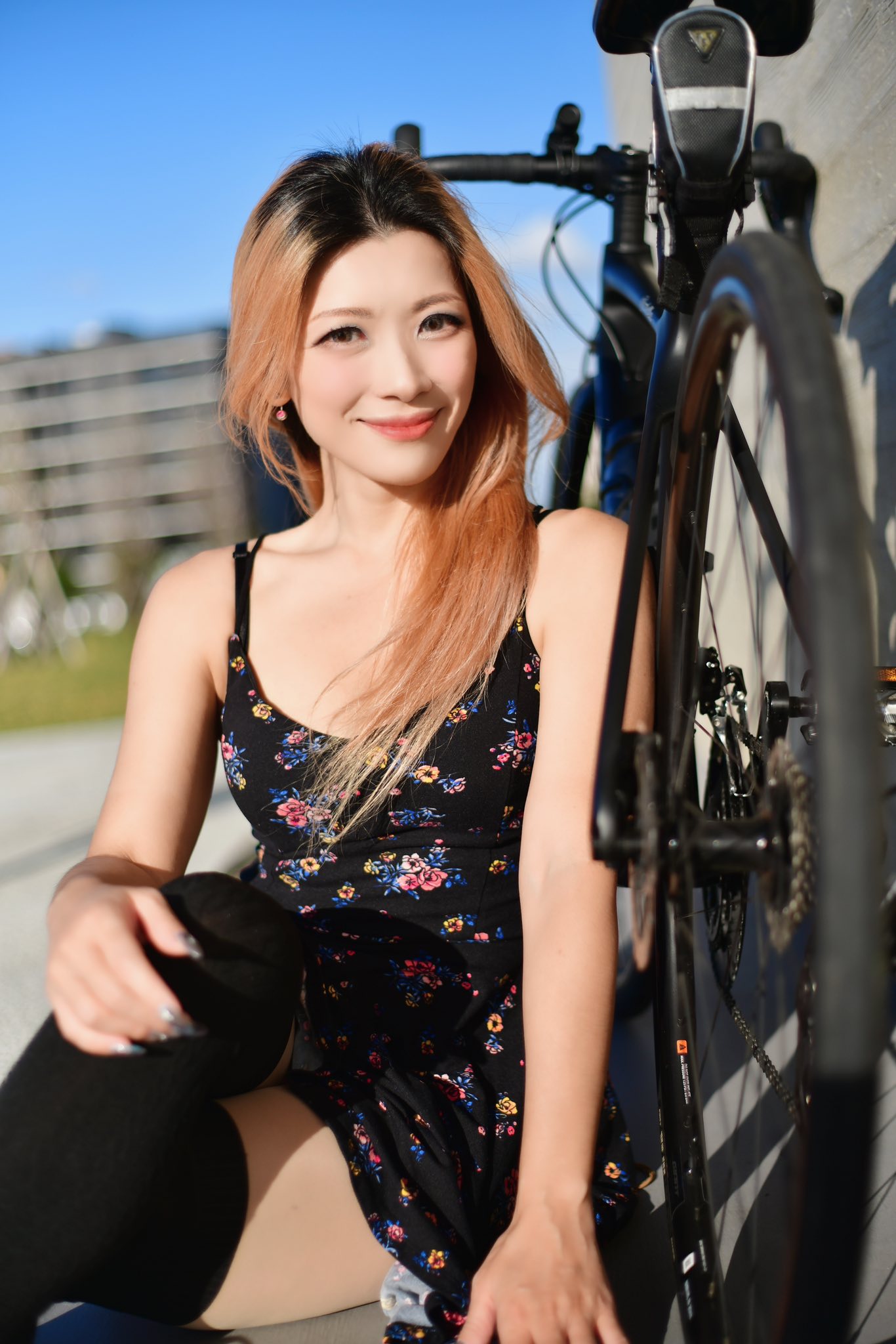 【網路收集系列】性感小野豬-膝上襪單車-第1章-图片10