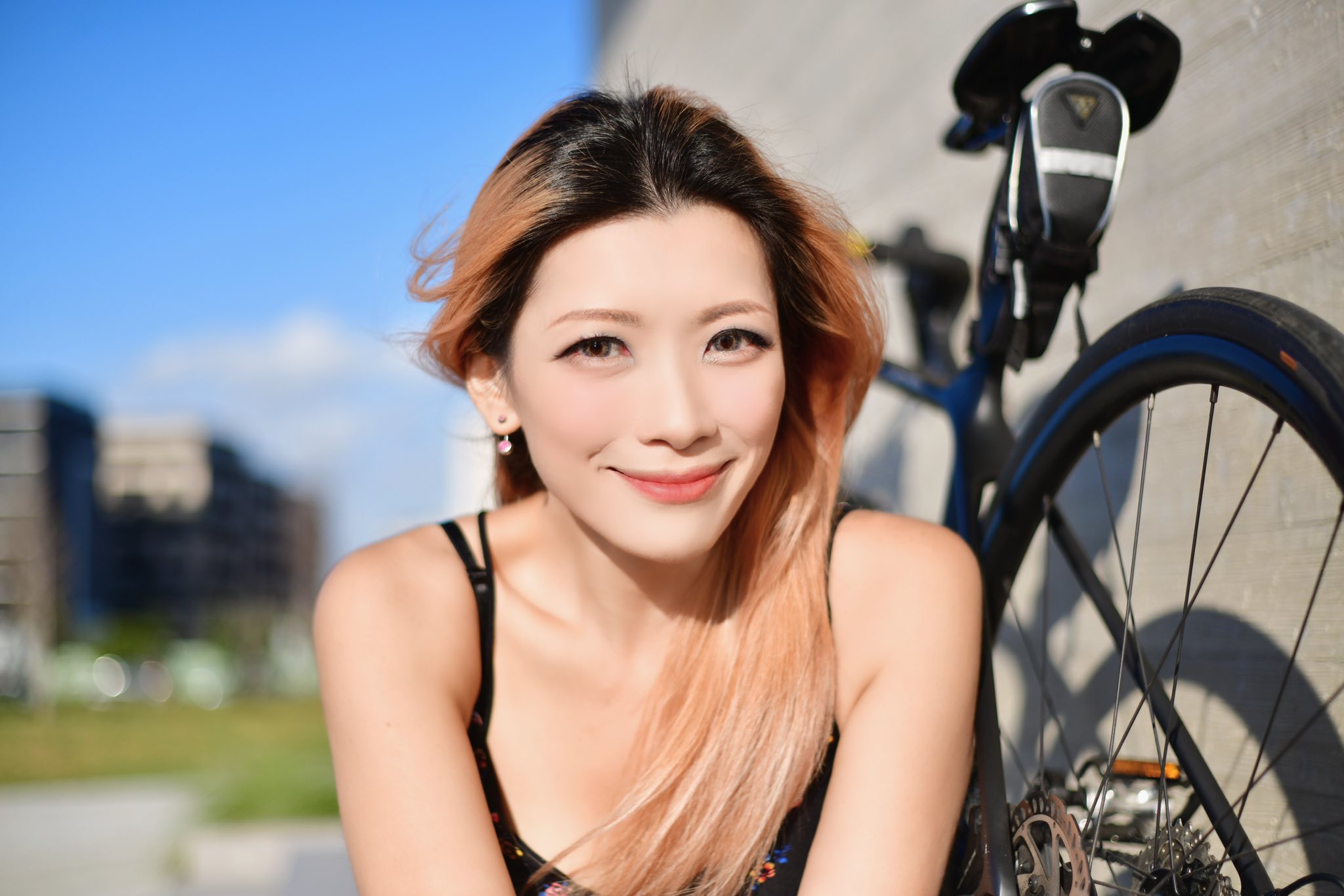 【網路收集系列】性感小野豬-膝上襪單車-第1章-图片17