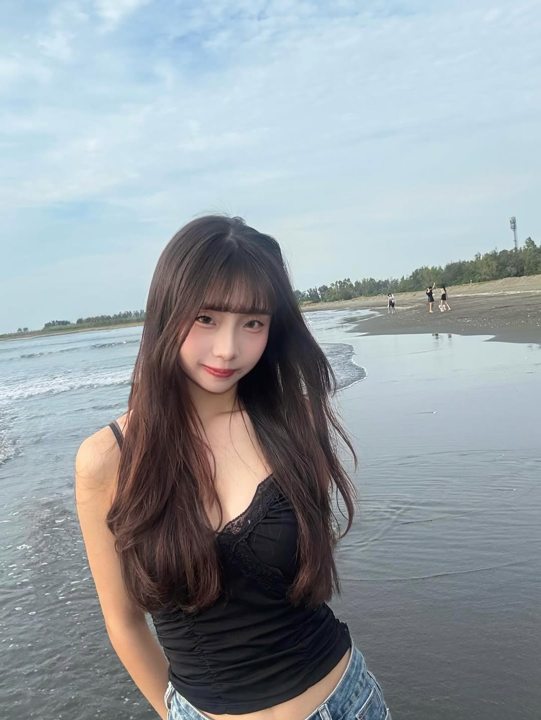 「許慈」大眼甜妹微露姣好身材來勾引你  IG推特美女