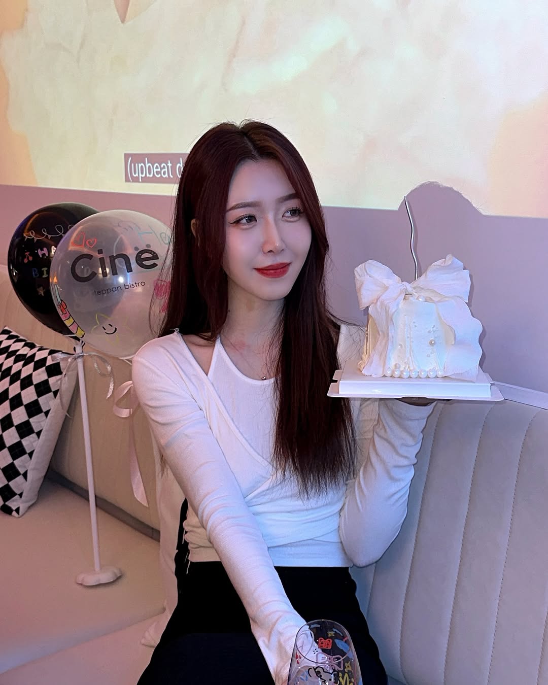 「Zoe 若沂」唯美乳形 白皙美肌好厲害  IG推特美女-第1章-图片3